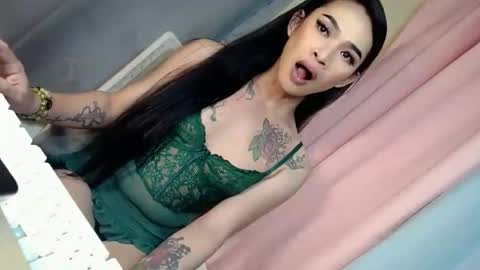 Snapshot of indra_mae chatting on 05-27-26, 06:16 Mae online show from 05-27-26, 06:16