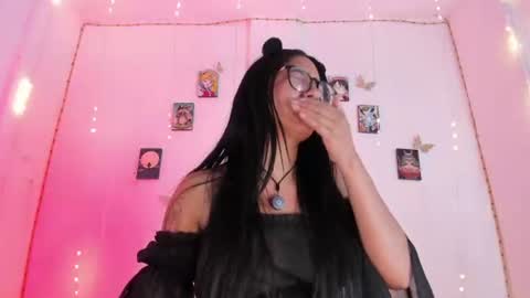 Snapshot of ineedmydaddy_ chatting on 06-25-26, 03:17 Luna online show from 06-25-26, 03:17