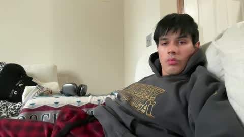 Snapshot of infamouslucas chatting on 12-18-24, 04:39 Lucas online show from 12-18-24, 04:39