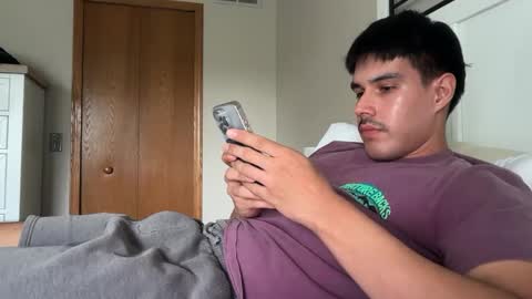 Snapshot of infamouslucas chatting on 09-09-25, 06:51 Lucas online show from 09-09-25, 06:51