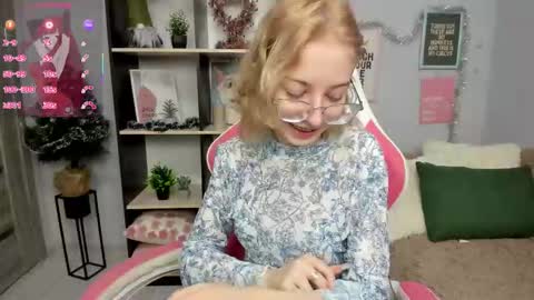 Snapshot of inferno_mia chatting on 12-15-25, 01:37 Mia online show from 12-15-25, 01:37