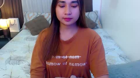 Snapshot of infernoglow_vex chatting on 10-19-25, 10:21 Ms. Vex online show from 10-19-25, 10:21