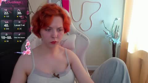 Snapshot of infernokitten chatting on 06-10-26, 01:39 Ilona online show from 06-10-26, 01:39