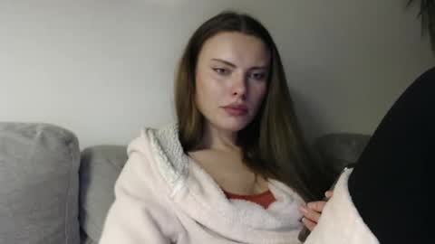 Snapshot of infinitiq45 chatting on 02-06-25, 07:18 Sweet girl online show from 02-06-25, 07:18