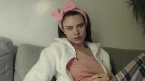 Snapshot of infinitiq45 chatting on 02-18-25, 08:25 Sweet girl online show from 02-18-25, 08:25