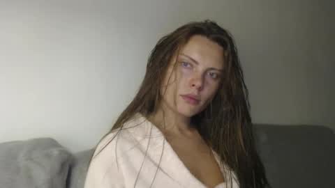 Snapshot of infinitiq45 chatting on 09-26-25, 09:41 Sweet girl online show from 09-26-25, 09:41