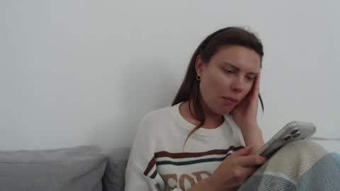 Snapshot of infinitiq45 chatting on 06-16-26, 11:13 Sweet girl online show from 06-16-26, 11:13