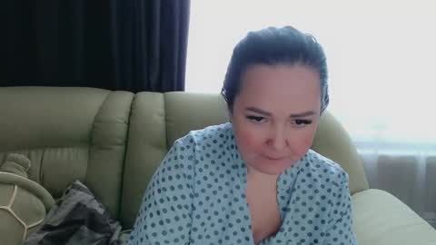 Snapshot of infinity_loveliness chatting on 02-07-25, 08:11 Infinity online show from 02-07-25, 08:11