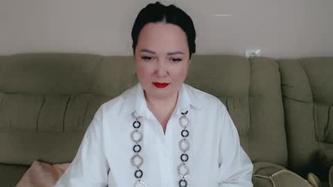 Snapshot of infinity_loveliness chatting on 02-27-25, 10:48 Infinity online show from 02-27-25, 10:48