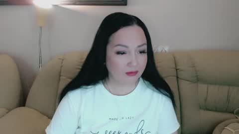 Snapshot of infinity_loveliness chatting on 11-06-25, 07:42 Infinity online show from 11-06-25, 07:42