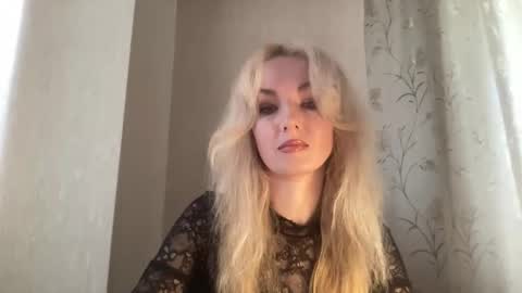 Snapshot of ingacat chatting on 03-28-26, 10:15 IngaCat online show from 03-28-26, 10:15