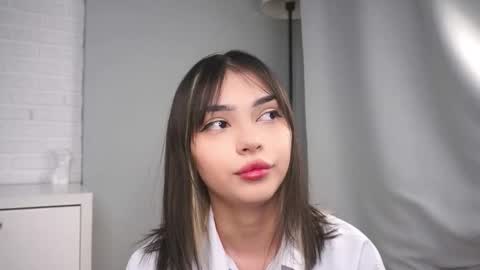 Molly online show from 02-04-26, 06:58