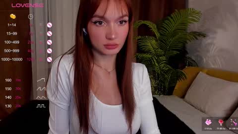 Snapshot of ingergirl chatting on 10-28-25, 09:39 Vicki FANSLY --- online show from 10-28-25, 09:39