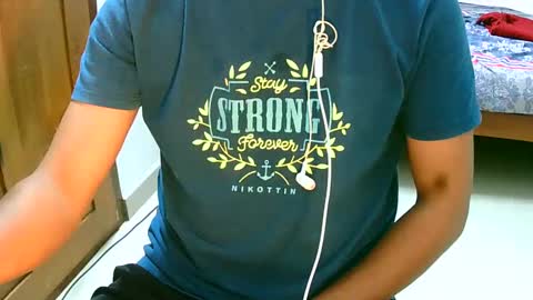 Snapshot of ingloriousuncut chatting on 01-22-25, 07:45 Inglorious Hairy Uncut online show from 01-22-25, 07:45