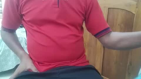 Snapshot of ingloriousuncut chatting on 10-15-25, 10:04 Inglorious Hairy Uncut online show from 10-15-25, 10:04