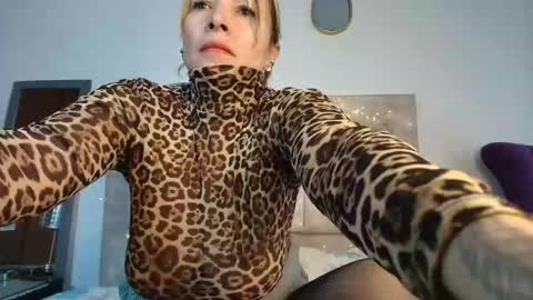            online show from 01-14-26, 01:50