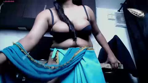 Snapshot of iniyalaboni chatting on 09-09-25, 08:41 Iniya online show from 09-09-25, 08:41