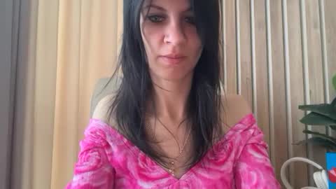 Snapshot of injaathome chatting on 06-19-26, 09:35 InjaAtHome online show from 06-19-26, 09:35