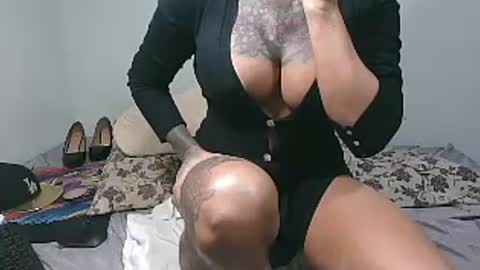 Snapshot of ink_bella chatting on 06-19-26, 10:24 ink bella online show from 06-19-26, 10:24