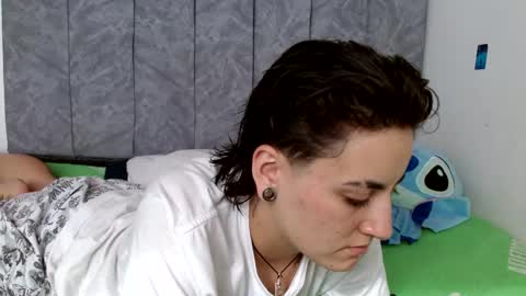 lyan onlyfans n linda online show from 11-01-25, 08:11