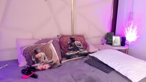 Indra online show from 03-19-26, 04:27