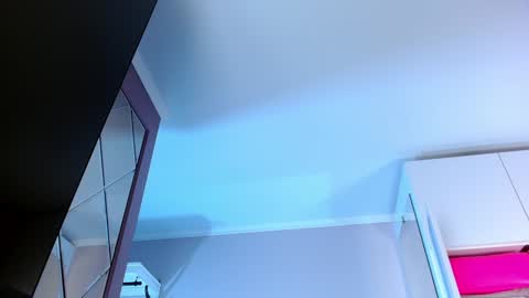 Snapshot of innnita chatting on 01-08-25, 12:47 Lina online show from 01-08-25, 12:47