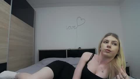 Snapshot of innocentangel2 chatting on 06-18-26, 06:56 innocentangel2 online show from 06-18-26, 06:56