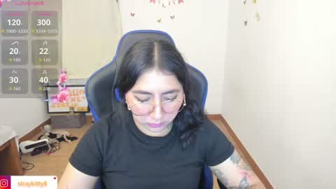Snapshot of innocentchurchgirlll chatting on 07-30-26, 12:20 Luna online show from 07-30-26, 12:20