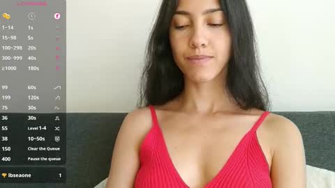 Laroa online show from 10-30-25, 05:57