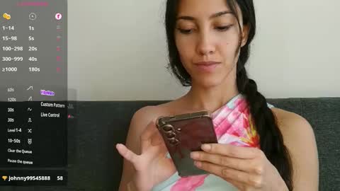 Laroa online show from 11-14-25, 08:29