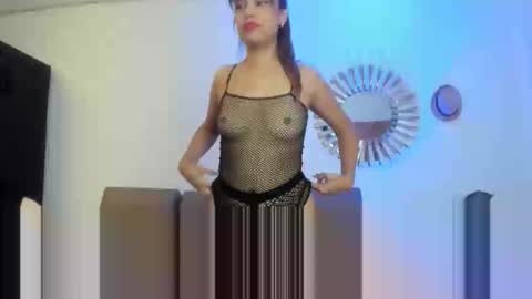 INOCENTEFOX online show from 05-08-26, 01:22