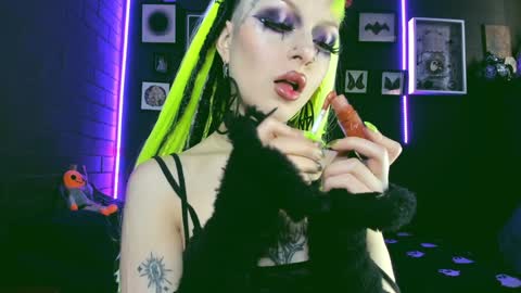   SANIA  online show from 12-19-24, 05:08