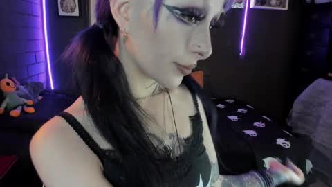   SANIA  online show from 09-18-25, 04:31