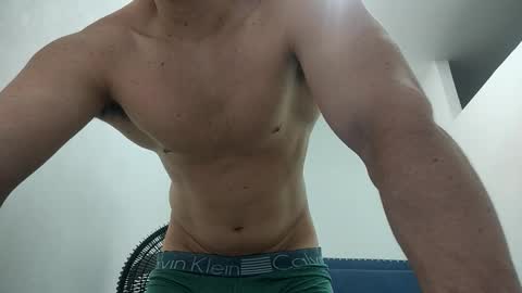 Snapshot of insistente chatting on 02-05-26, 11:37 INSTAGRAM camilodlx online show from 02-05-26, 11:37