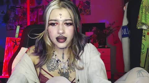 Snapshot of insunnity666 chatting on 01-09-25, 08:11 Insunnity666 online show from 01-09-25, 08:11