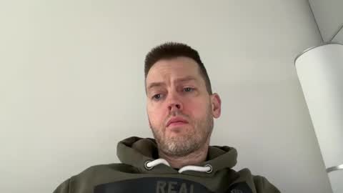 Snapshot of interestedhun chatting on 01-16-25, 10:32 InterestedHun online show from 01-16-25, 10:32