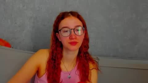 Snapshot of internetsexplorer chatting on 03-15-26, 07:25 Bernadette Join online show from 03-15-26, 07:25