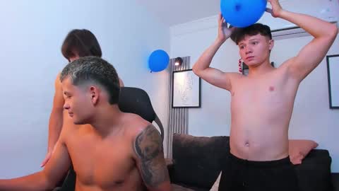 Damian Sam Jack Daniel and James online show from 09-18-25, 02:35