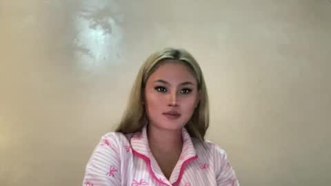 Snapshot of into_the_nightxxx chatting on 07-18-26, 02:16 KATH online show from 07-18-26, 02:16