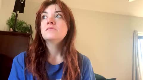 Snapshot of intothewoodswego chatting on 04-11-26, 12:42 IntoTheWoodsWeGo online show from 04-11-26, 12:42