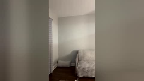 Snapshot of inuk1999 chatting on 12-14-25, 12:16 MrVachon online show from 12-14-25, 12:16