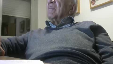 Snapshot of investigator310 chatting on 01-16-25, 11:16 investigator310 online show from 01-16-25, 11:16