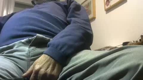 Snapshot of investigator310 chatting on 02-20-25, 10:37 investigator310 online show from 02-20-25, 10:37