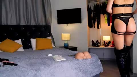 inviting_tina online show from 02-04-26, 03:18