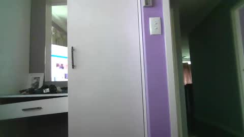 Snapshot of inxs2much chatting on 11-09-25, 03:16 inxs2much online show from 11-09-25, 03:16