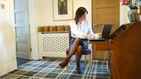 Irena Adler online show from 04-15-26, 03:08