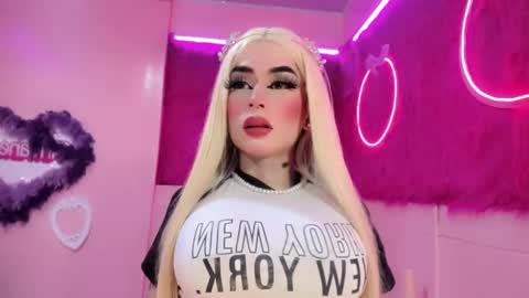 Snapshot of irina_lechera_ chatting on 12-04-24, 02:48 Irina online show from 12-04-24, 02:48