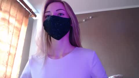 Lily online show from 09-18-25, 10:28