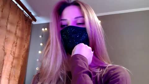 Snapshot of iris_lave chatting on 04-20-26, 03:04 Lily online show from 04-20-26, 03:04