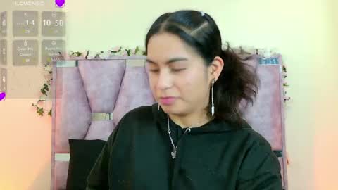 Snapshot of iris_mandarinne chatting on 05-18-26, 05:08 Iris online show from 05-18-26, 05:08